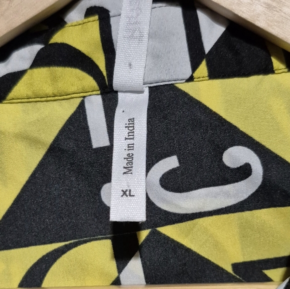 Men's Yellow Graphic Shirt - Picture 4 of 4